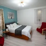 1 Freidorf Apartment